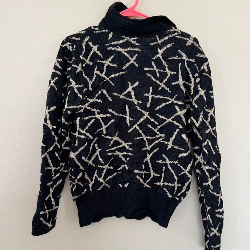 Karen Scott Vintage Women's Black and Gold Sweater Size M